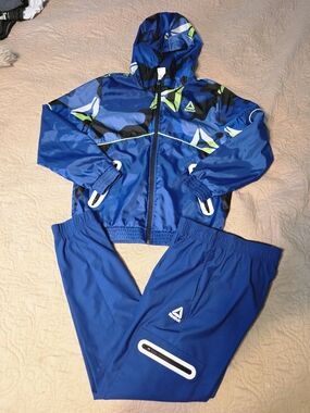 Reebok Boys' Blue Hooded Rain Jacket and Pants Size 8